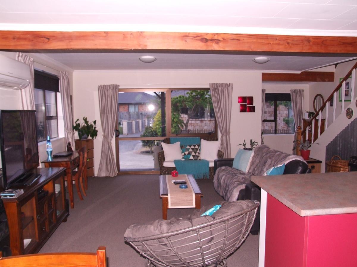 Annie'S Bnb At 7C Renwick ภายนอก รูปภาพ